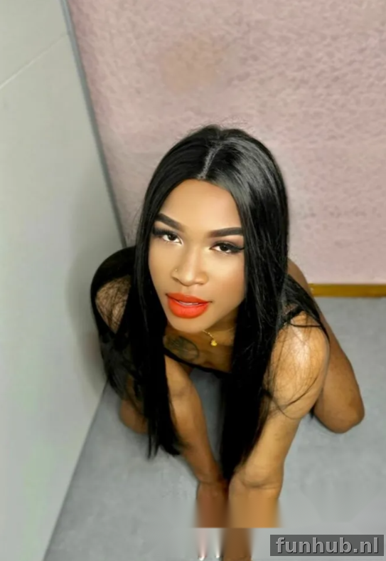 Sensuele mooie donkere vrouw